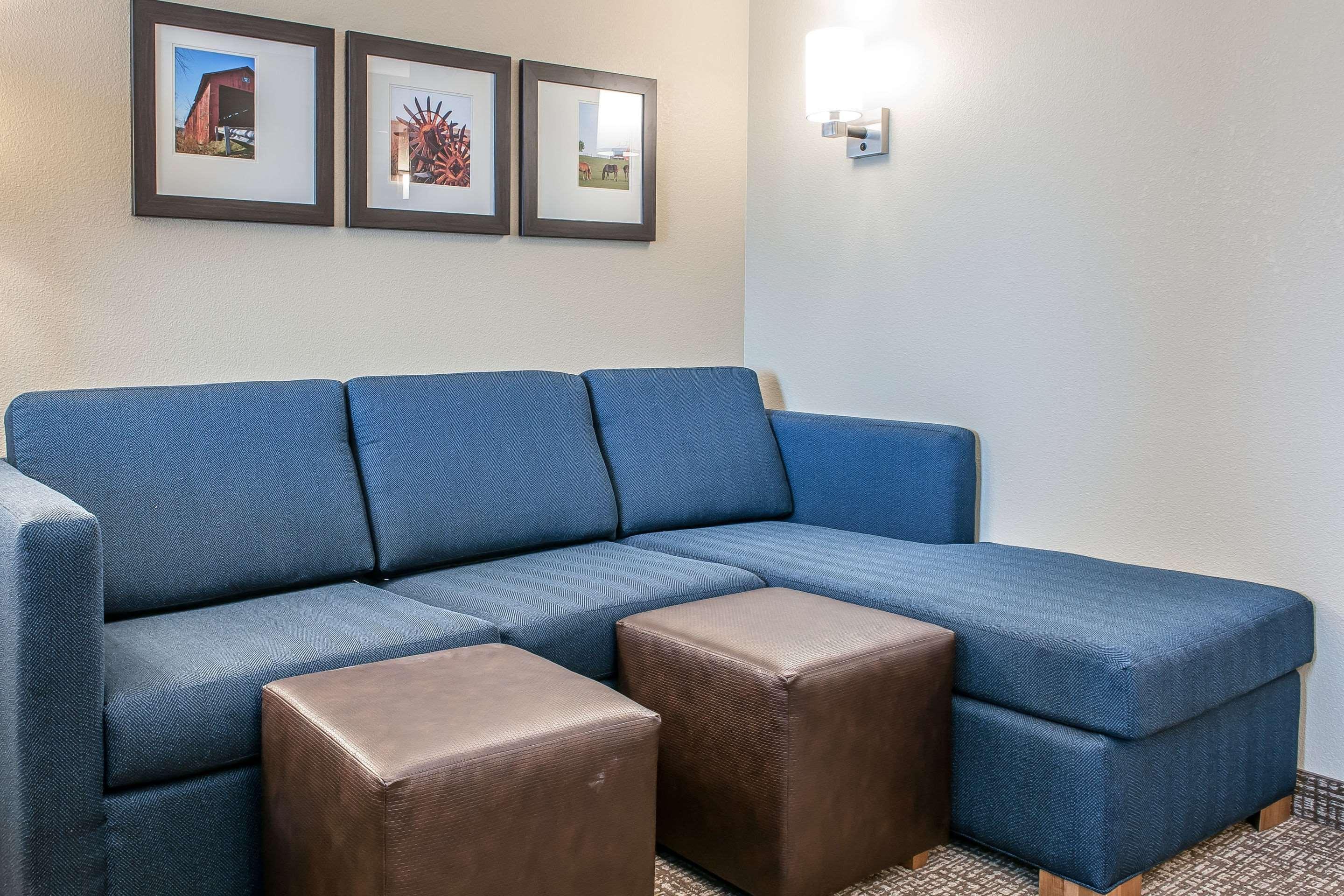 Comfort Suites Rensselaer Near Fair Oaks Exterior foto